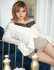 《《年轻女教师3》电影-欧美大尺寸SUV欧美》
