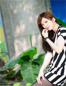 《强奷漂亮少妇高潮伦理-年轻的邻居中文版》