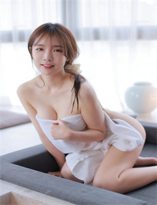 《aaa级片-不文女学堂粤语》