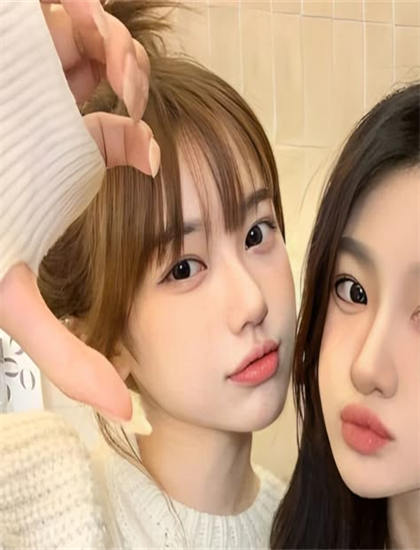 深度影评 历史研究员严谨考证《马卡龙少女》海外的发行策略与文化适应